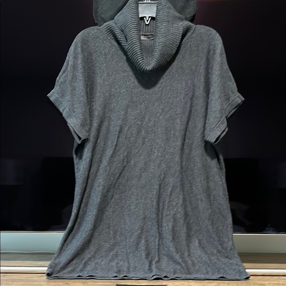 VINCE CAMUTO Gray Turtleneck Sweater